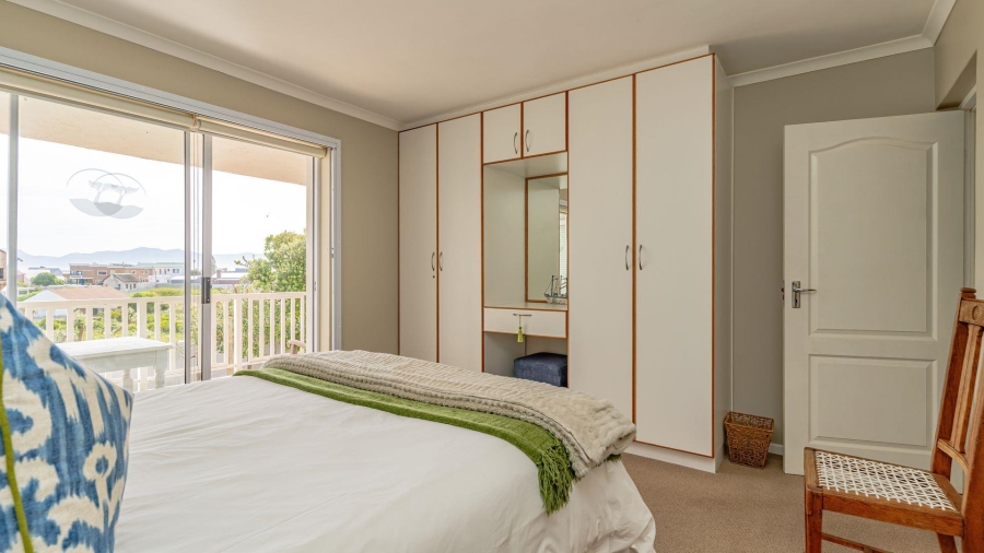 3 Bedroom Property for Sale in Perlemoenbaai Western Cape
